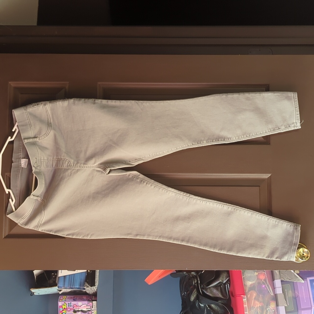 Time and Tru Gray Skinny Pants